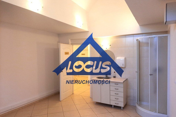 Komerční prostor, 326 m²