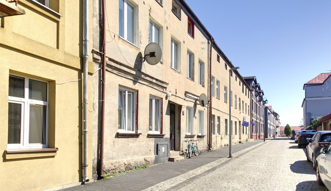 Kamienica, blok na sprzedaż - Widok 2