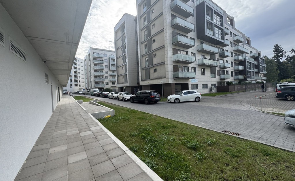 Lokal handlowy, usługowy do wynajęcia - Widok 2