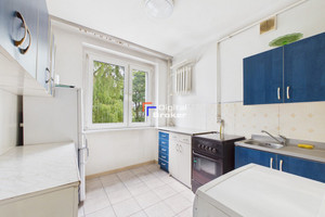 Przestronna Kawalerka / 32,63 m2 / Do remontu / 2 Piętro / Balkon