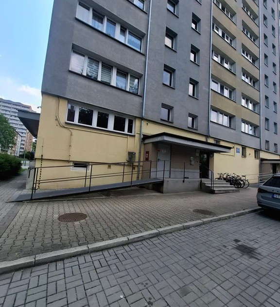 Nieruchomość komercyjna do wynajęcia - Widok 2