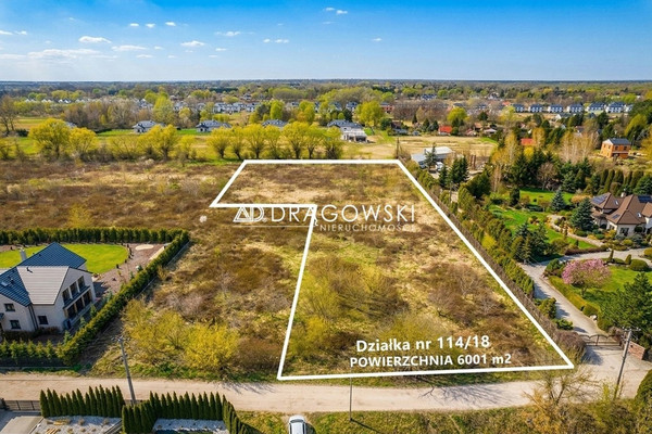 Plac, 6000 m²