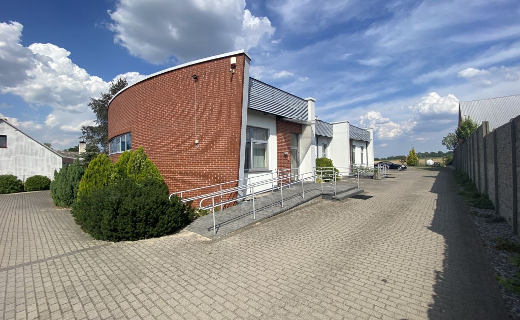 Lokal handlowy, usługowy na sprzedaż - Widok 2