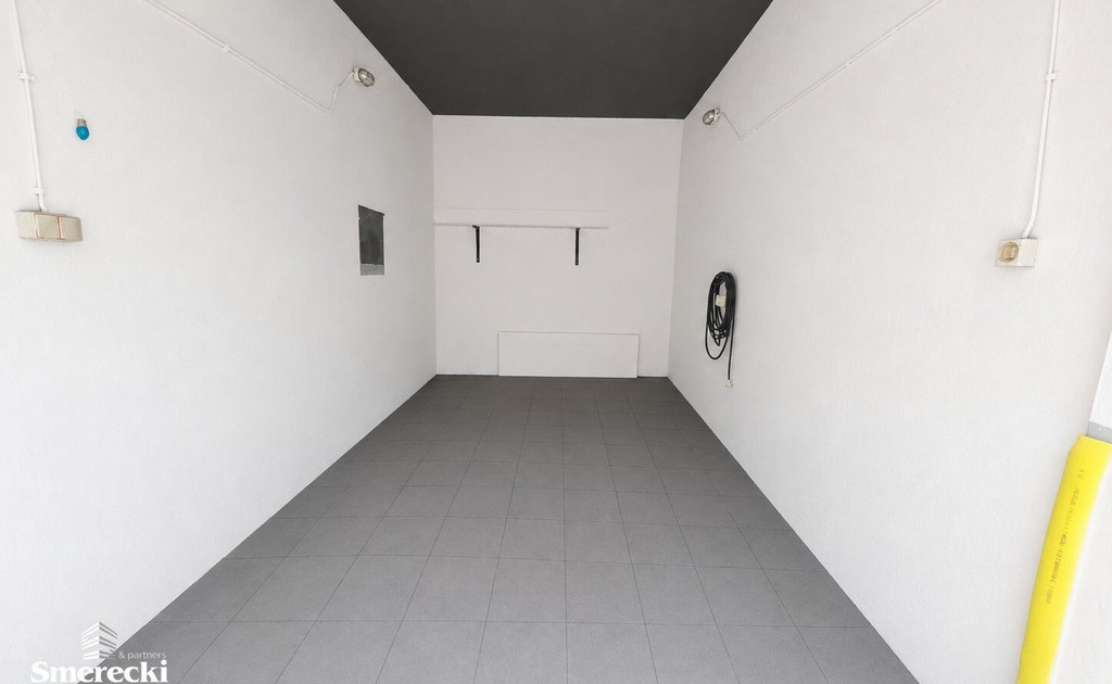 Lokal handlowy, usługowy na sprzedaż - Widok 2