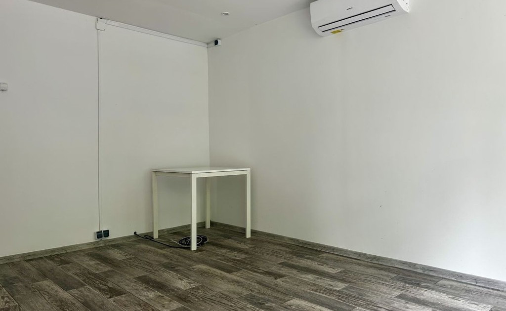 Lokal handlowy, usługowy na sprzedaż - Widok 2
