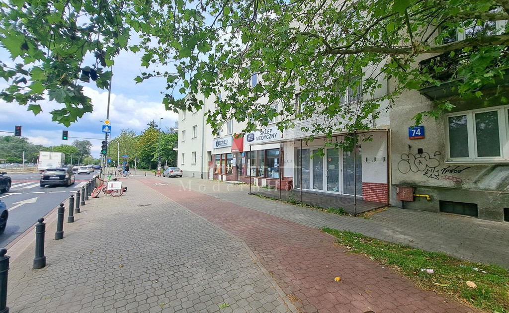 Lokal handlowy, usługowy na sprzedaż - Widok 2