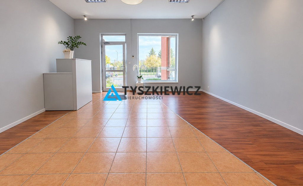 Lokal handlowy, usługowy na sprzedaż - Widok 2
