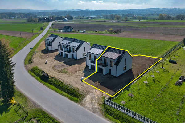 Casă, 123 m², teren 400 m²