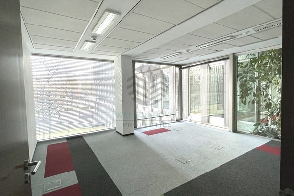 Poslovni prostor, 224 m²
