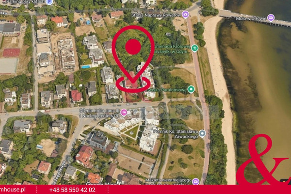 Telek, 1366 m²
