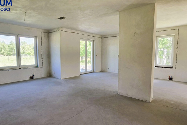 Kuća, 278 m², plac 3400 m²