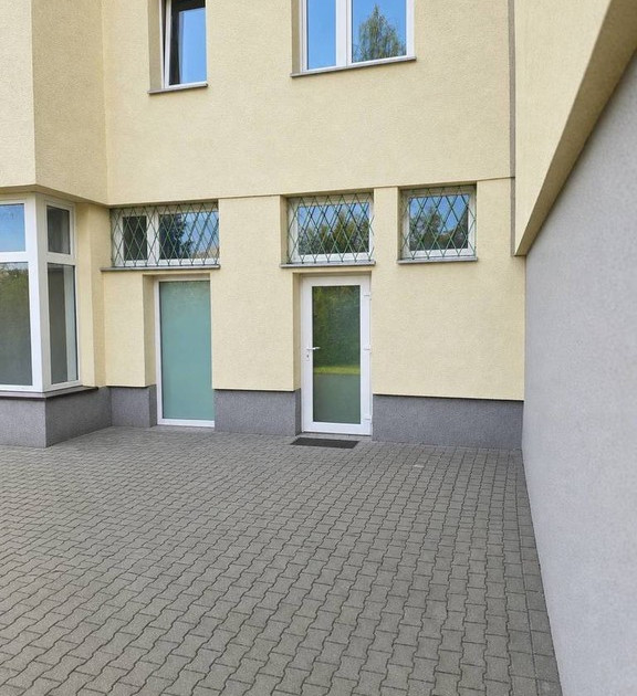 Lokal handlowy, usługowy na sprzedaż - Widok 2