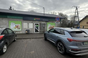 Sklep w centrum Konopnicy koło Urzędu Gminy
