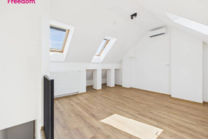 Dwupoziomowe 75 m² z ogrodem, 4 pokoje, Panorama Krakowa