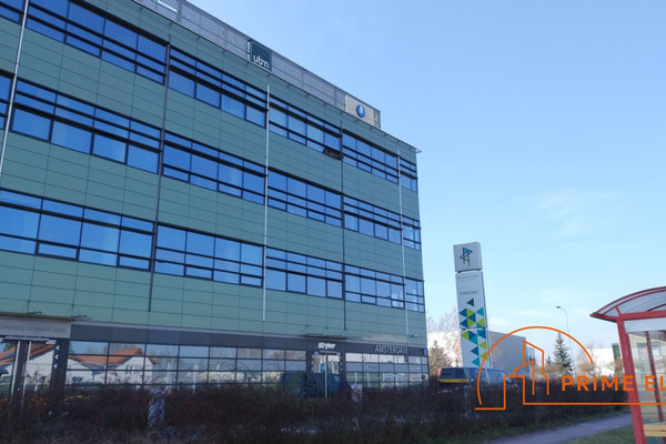 Lokal, 275 m²