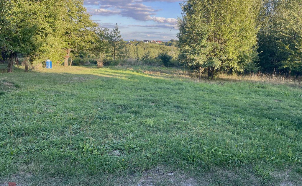 Działka na sprzedaż - Widok 2
