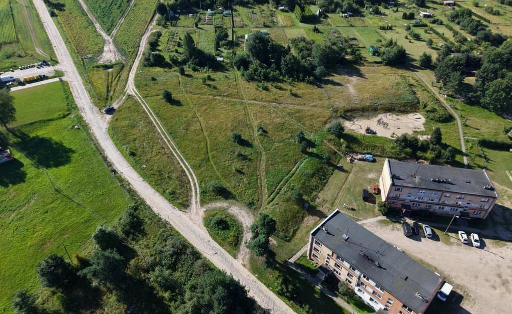 Działka na sprzedaż - Widok 2