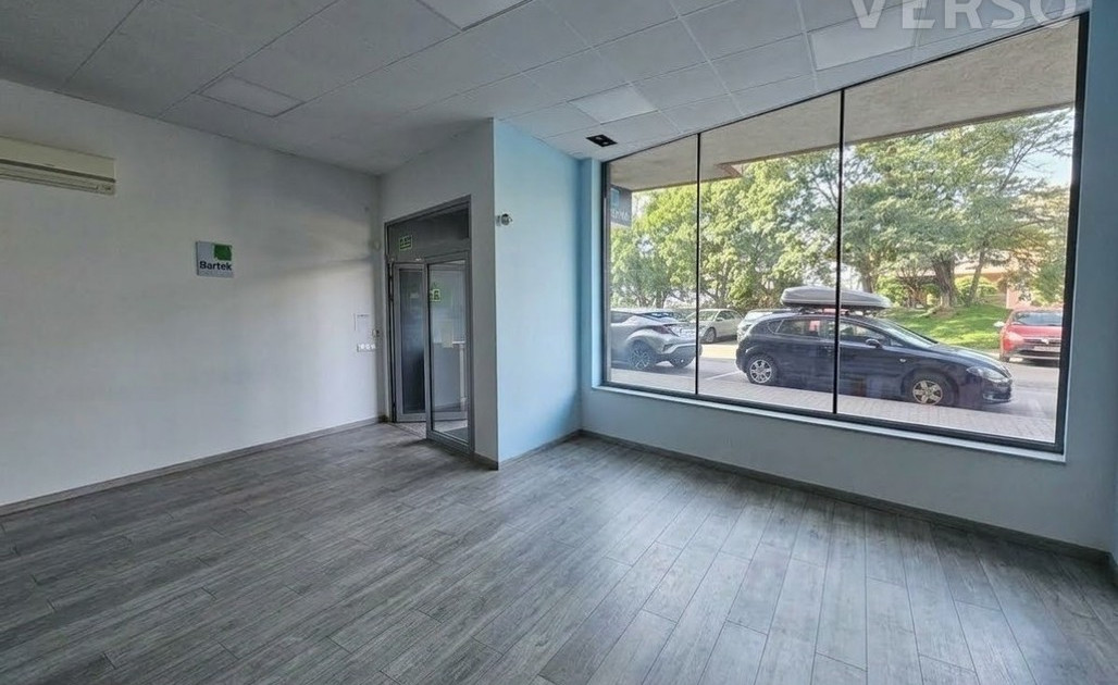 Lokal handlowy, usługowy do wynajęcia - Widok 2