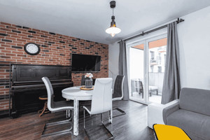 Kraków – przestronne 4 pokoje, balkon, parking, komórka