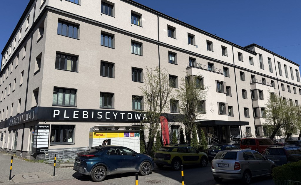 Biurowiec do wynajęcia - Widok 2
