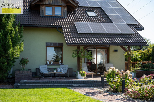 Dom, 220 m², pozemok 1000 m²