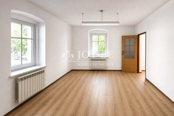 Shtëpi, 370 m²