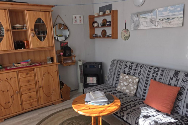 Shtëpi, 48 m², tokë 437 m²