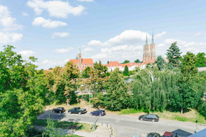 Ostrów Tumski za oknem | balkon | cisza w centrum