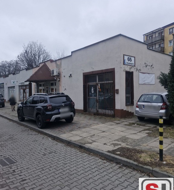 Lokal handlowy, usługowy na sprzedaż - Widok 2