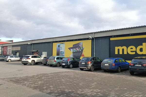 Poslovni prostor, 180 m²
