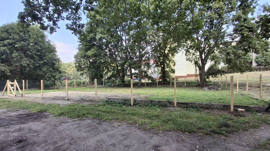 Działka na sprzedaż - Widok 2