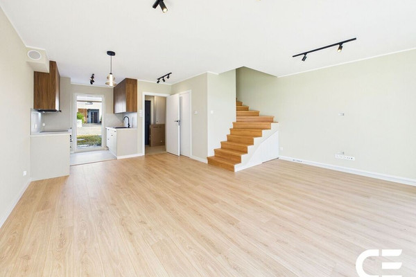 Shtëpi, 85 m², tokë 162 m²