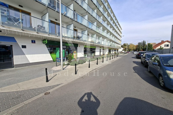 Liiketila, 84 m²