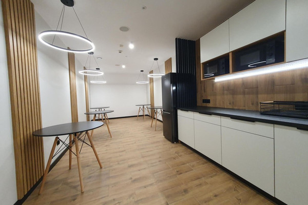Poslovni prostor, 170 m²