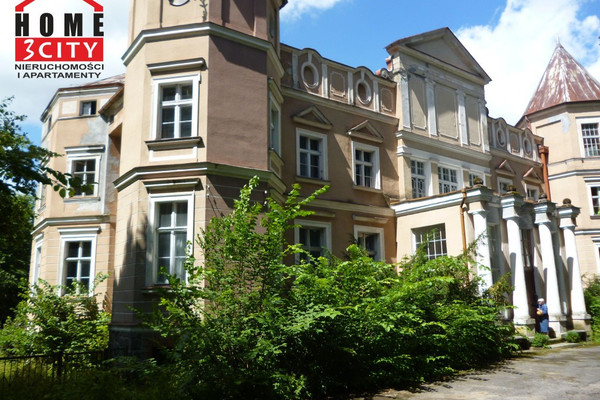 Будинок, 2100 m², ділянка 30000 m²
