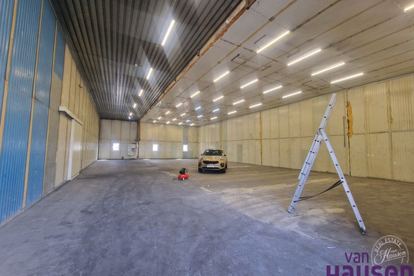 Komercinės patalpos, 850 m²