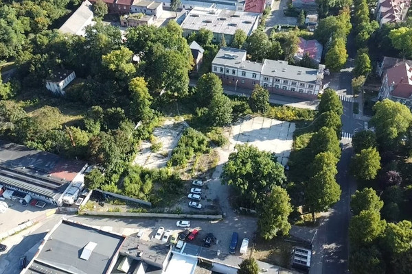Telek, 1332 m²