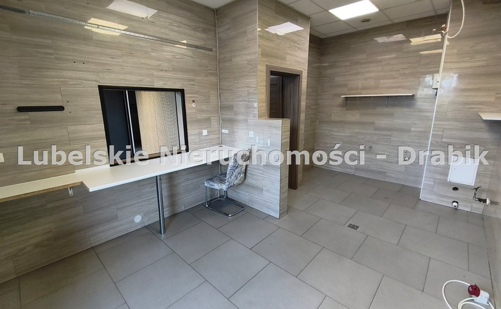 Nieruchomość komercyjna na sprzedaż - Widok 2