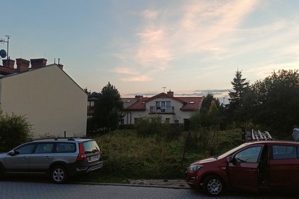 Działka na sprzedaż