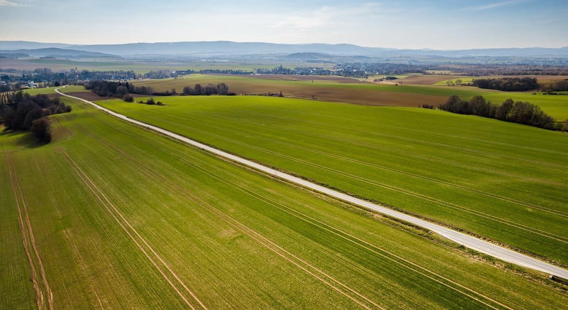 Działka na sprzedaż - Widok 2