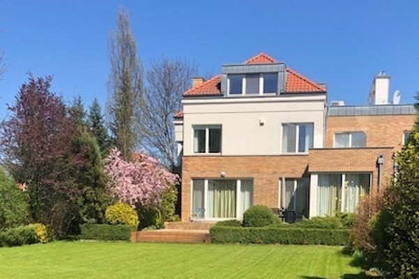 Casa, 500 m², terreno 1000 m²