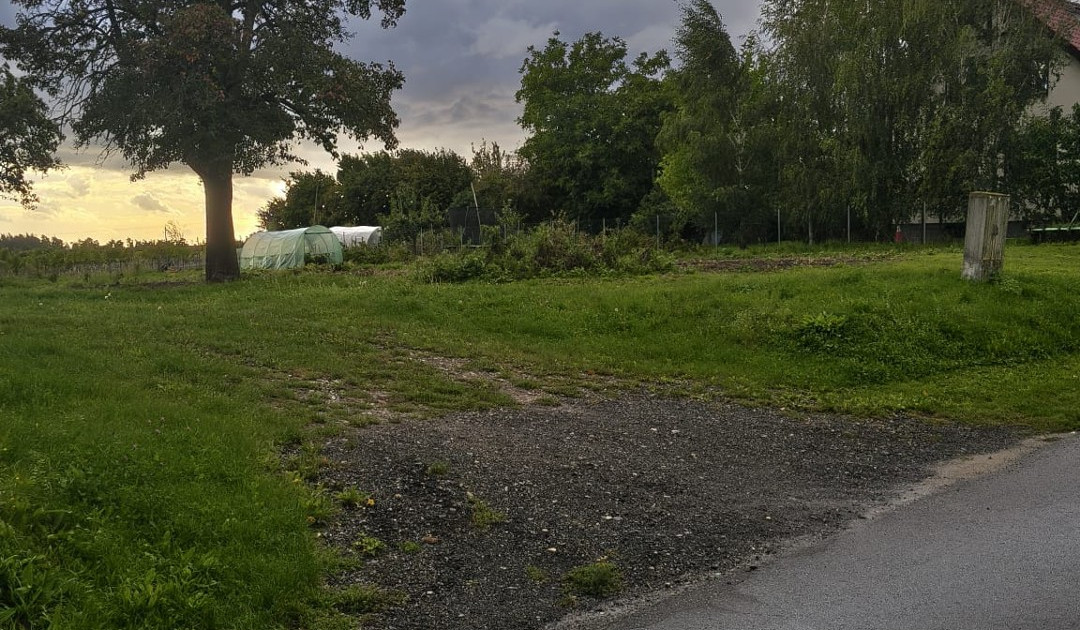 Działka na sprzedaż - Widok 2