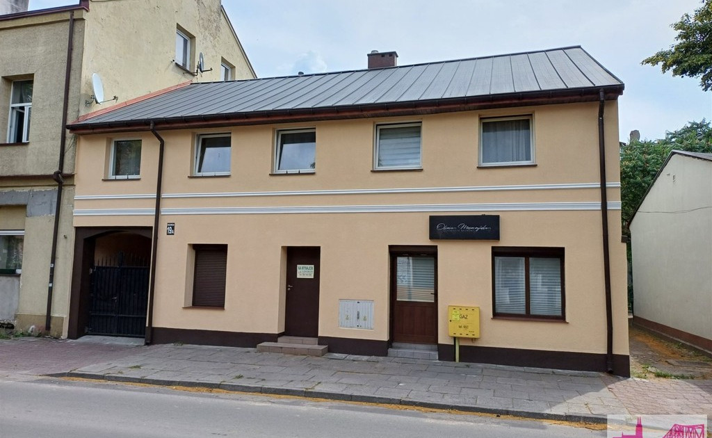 Kamienica, blok na sprzedaż - Widok 2