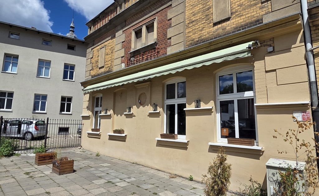Lokal handlowy, usługowy na sprzedaż - Widok 2