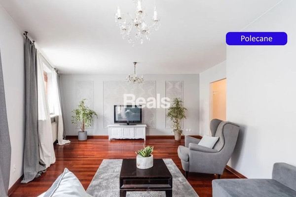Piso de 2 habitaciones, 92 m²