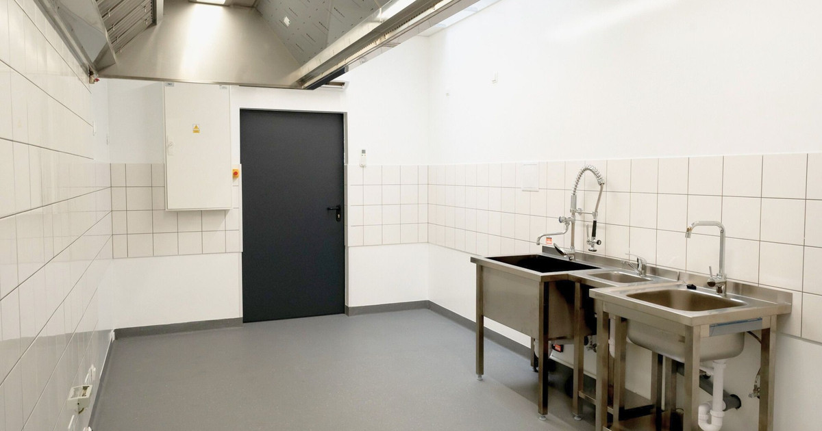 Lokal handlowy, usługowy do wynajęcia - Widok 2