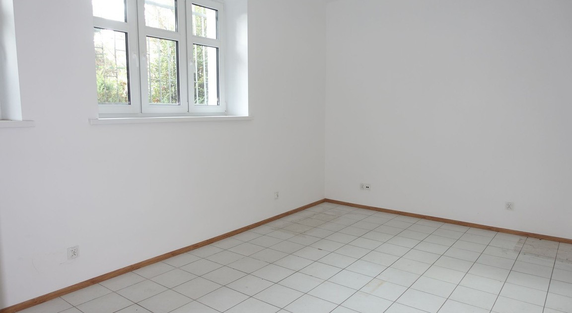 Lokal handlowy, usługowy na sprzedaż - Widok 2