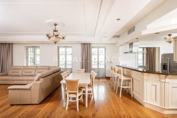 4-bed apartment, 156 m²