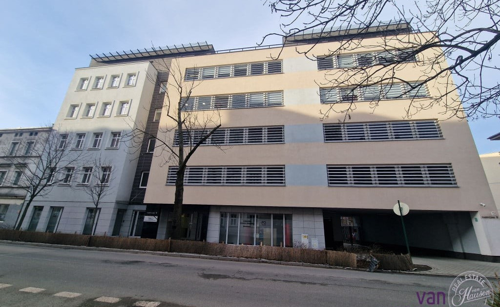 Biurowiec do wynajęcia - Widok 2