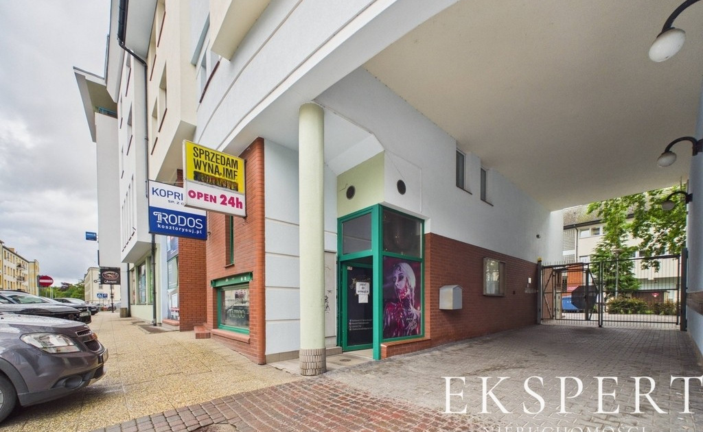 Lokal handlowy, usługowy na sprzedaż - Widok 2